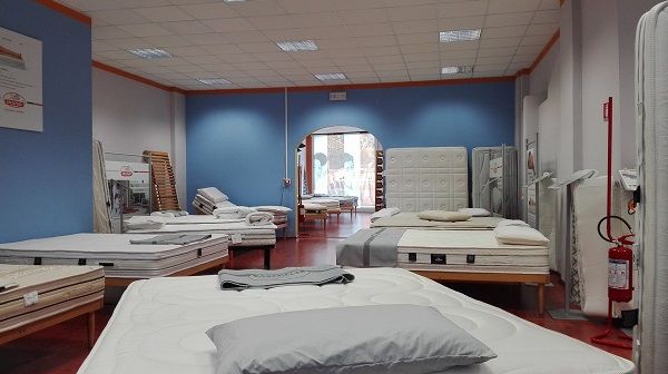 Nel nostro negozio di materassi a Pescara potrai avere la consulenza dei nostri esperti su materassi in memory, materassi a molle insacchettate, cuscini e reti.